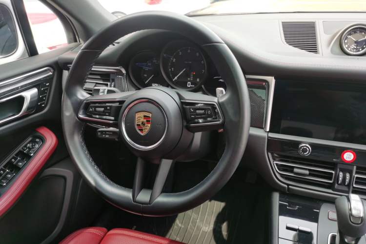 Used Porsche Macan 2022 Macan 2.0T Steering Wheel