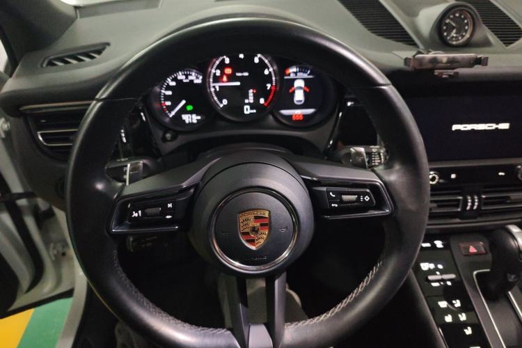 Used Porsche Macan 2022 Macan 2.0T Steering Wheel