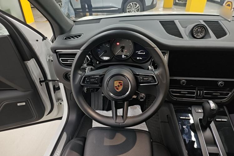 Used Porsche Macan 2022 Macan S 2.9T Steering Wheel