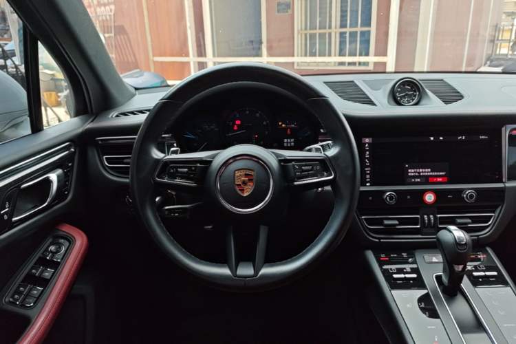 Used Porsche Macan 2022 Macan 2.0T Steering Wheel