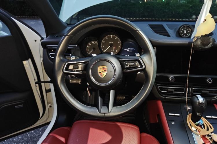 Used Porsche Macan 2022 Macan 2.0T Steering Wheel