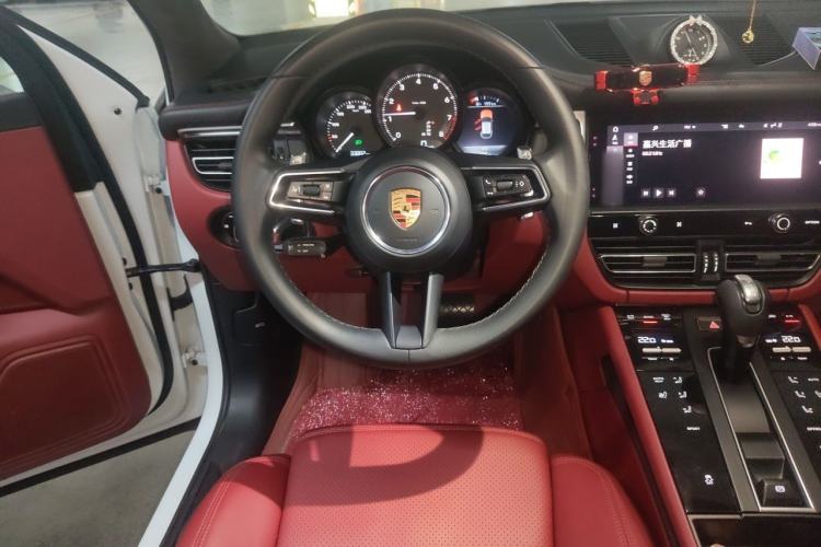 Used Porsche Macan 2022 Macan 2.0T Steering Wheel