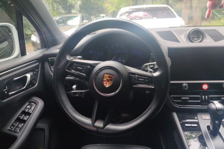 Used Porsche Macan 2022 Macan 2.0T Steering Wheel