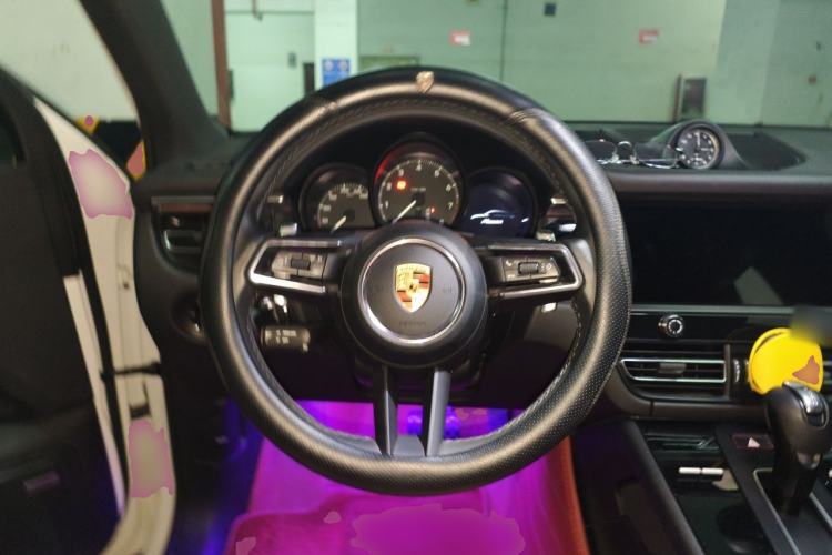 Used Porsche Macan 2022 Macan 2.0T Steering Wheel