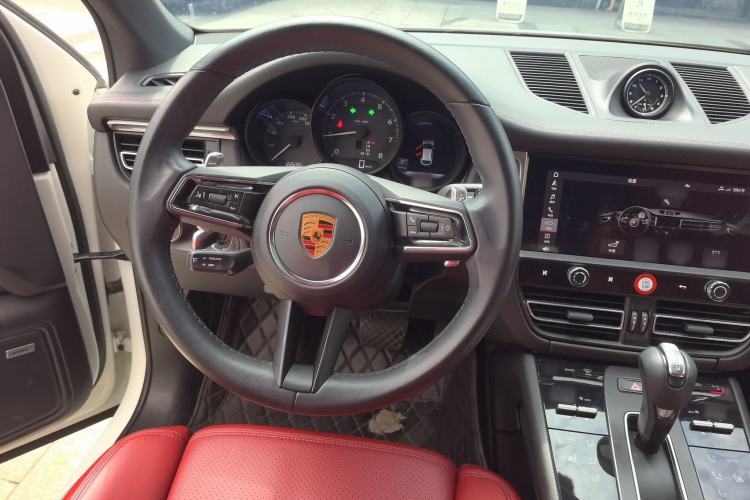 Used Porsche Macan 2022 Macan 2.0T Steering Wheel