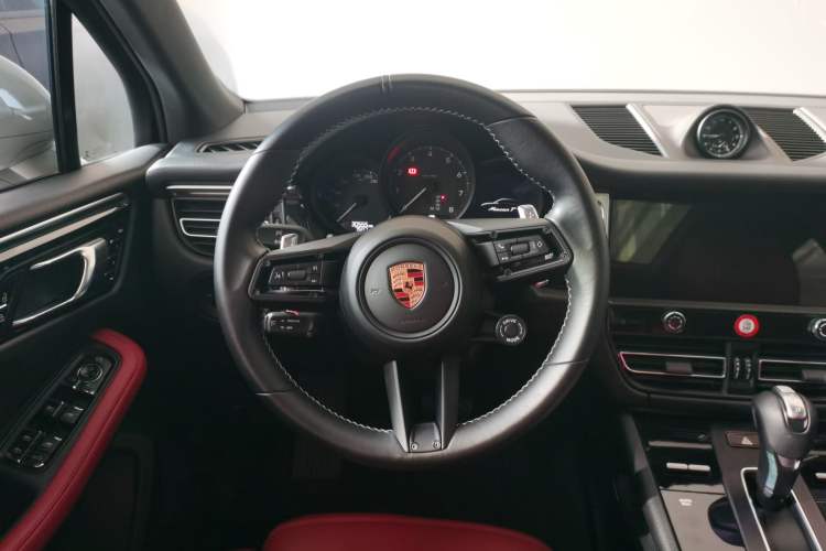 Used Porsche Macan 2022 Macan 2.0T Steering Wheel