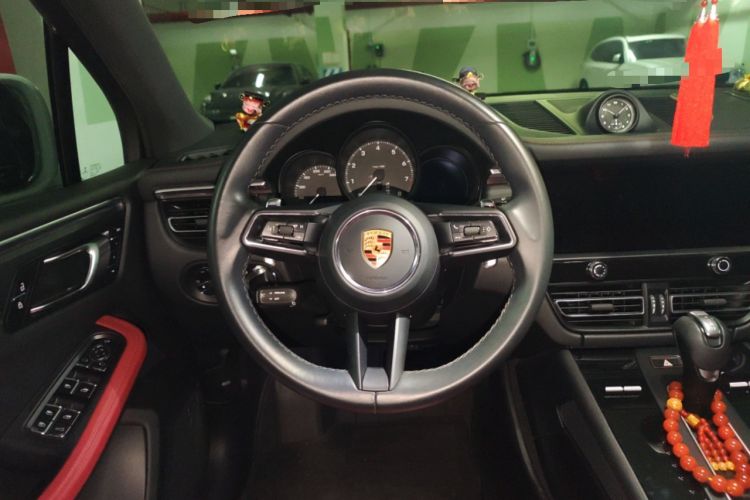Used Porsche Macan 2022 Macan 2.0T Steering Wheel