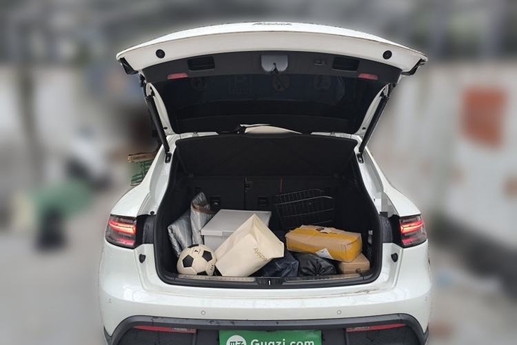 Used Porsche Macan 2022 Macan 2.0T Trunk