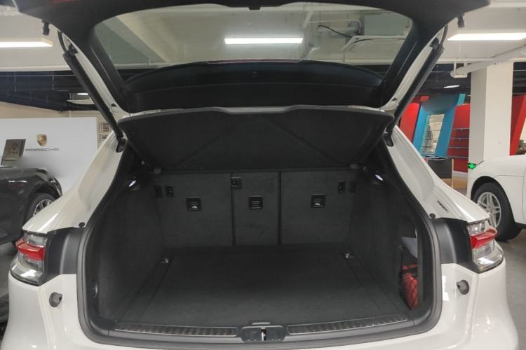 Used Porsche Macan 2022 Macan 2.0T Trunk
