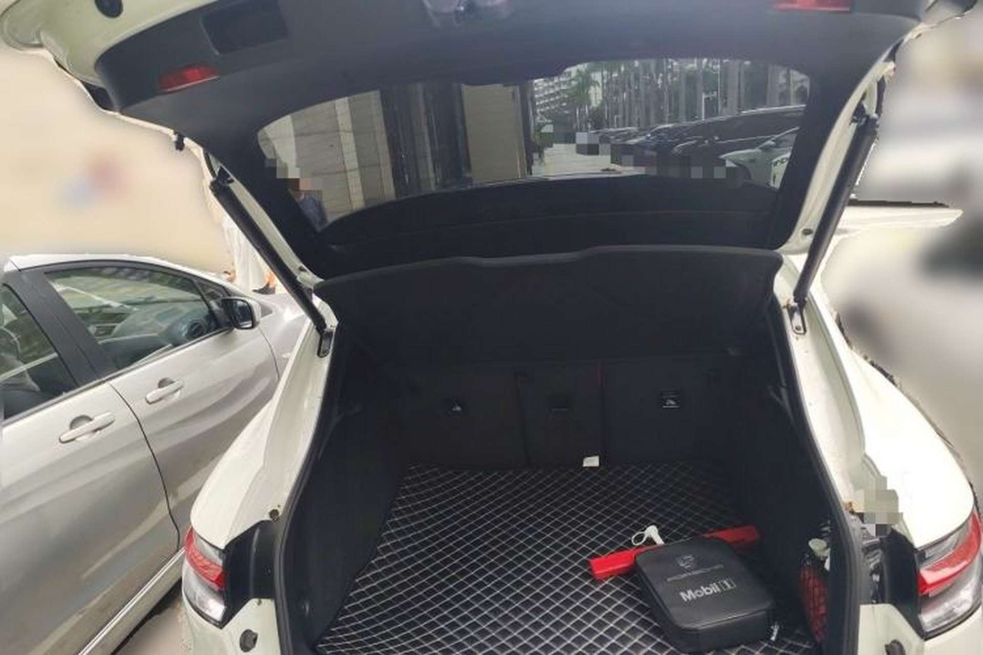 Used Porsche Macan 2022 Macan S 2.9T Trunk
