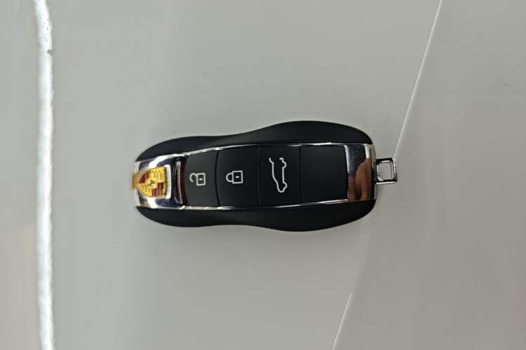 Used Porsche Macan 2022 Macan S 2.9T Vehicle Key