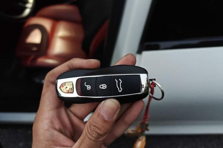 Used Porsche Macan 2022 Macan 2.0T Vehicle Key