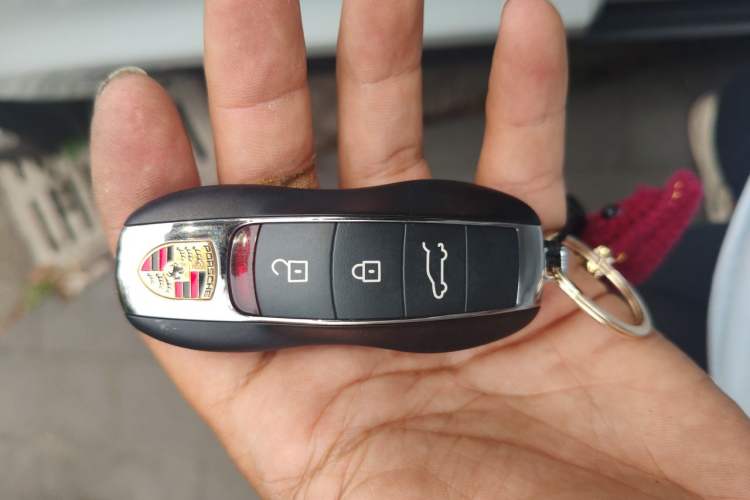 Used Porsche Macan 2022 Macan 2.0T Vehicle Key