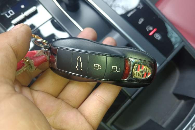 Used Porsche Macan 2022 Macan 2.0T Vehicle Key