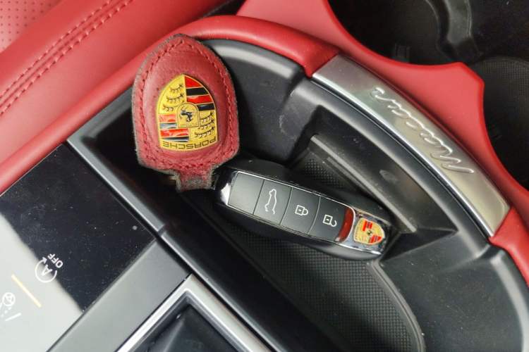 Used Porsche Macan 2022 Macan S 2.9T Vehicle Key