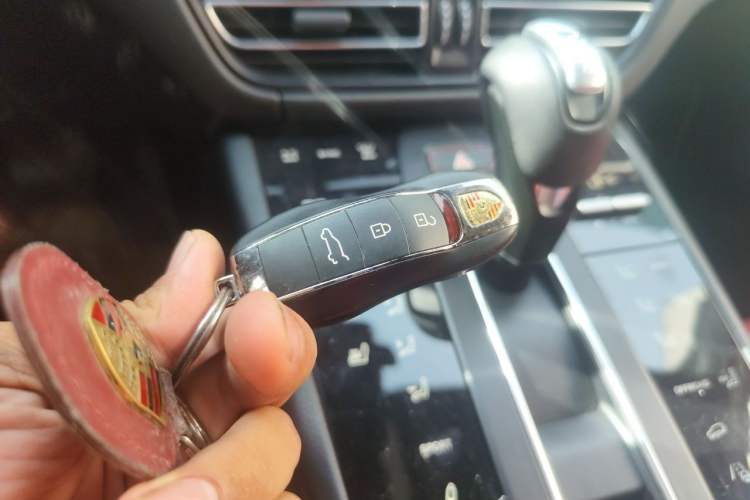 Used Porsche Macan 2022 Macan S 2.9T Vehicle Key