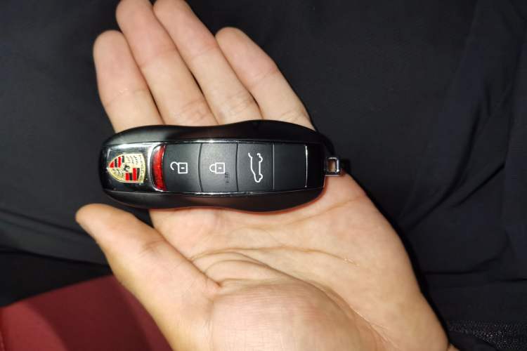 Used Porsche Macan 2022 Macan 2.0T Vehicle Key
