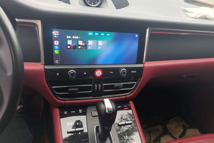 Used Porsche Macan 2022 Macan 2.0T Audio And AC Panel