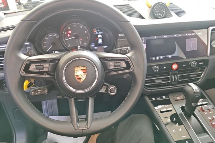 Used Porsche Macan 2023 Macan 2.0T Center Console