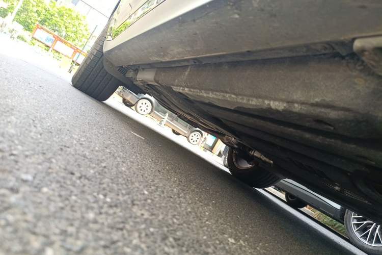 Used Porsche Macan 2023 Macan 2.0T Chassis Front Right