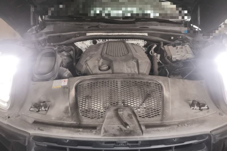 Used Porsche Macan 2023 Macan 2.0T Engine Bay