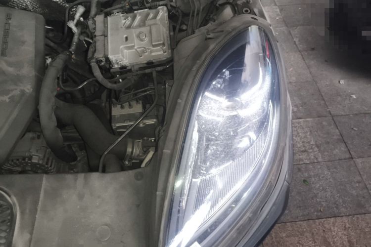 Used Porsche Macan 2023 Macan 2.0T Engine Bay Left