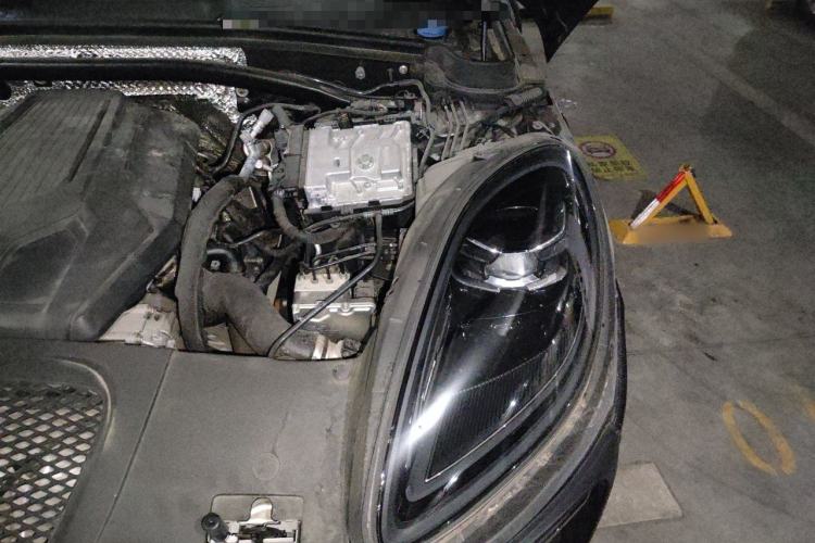 Used Porsche Macan 2023 Macan 2.0T Engine Bay Left