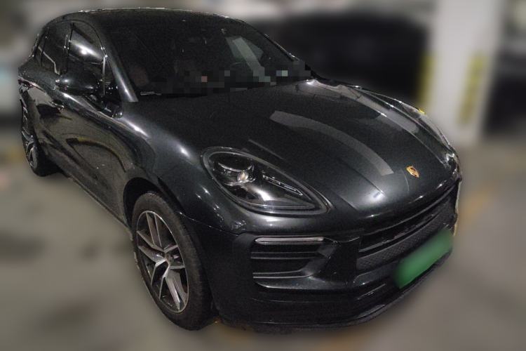 Used Porsche Macan 2023 Macan 2.0T Front Right 45 Deg