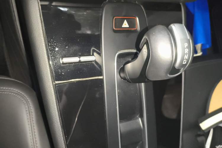 Used Porsche Macan 2023 Macan 2.0T Gear Lever
