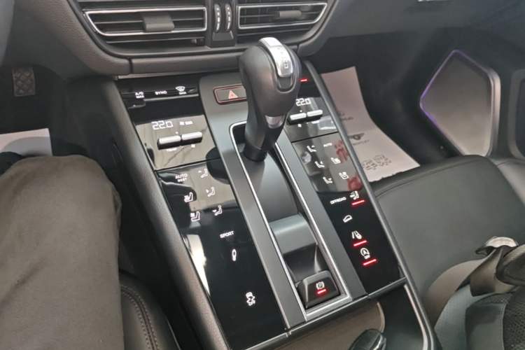 Used Porsche Macan 2023 Macan 2.0T Gear Lever