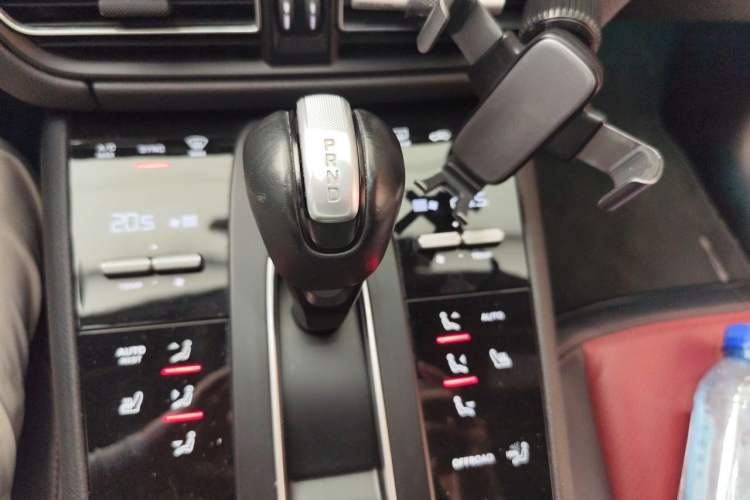Used Porsche Macan 2023 Macan S 2.9T Gear Lever