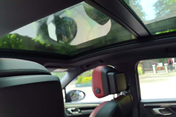 Used Porsche Macan 2023 Macan S 2.9T Headliner