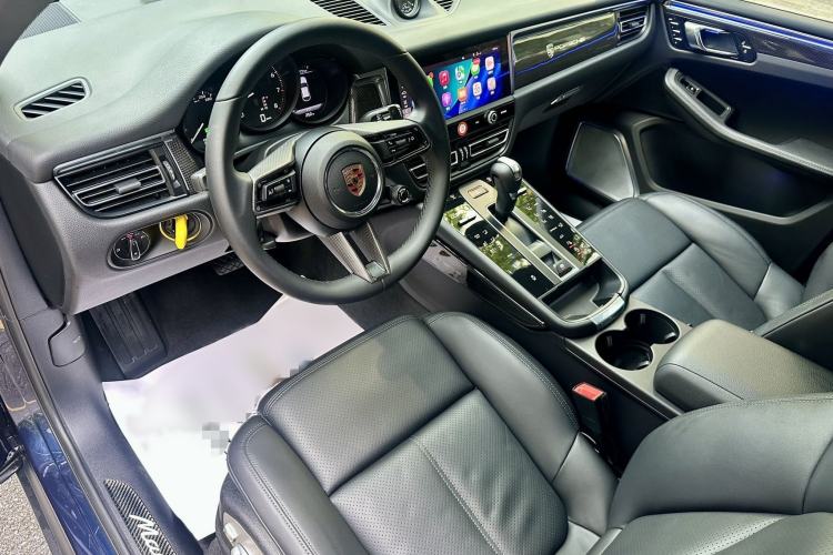 Used Porsche Macan 2023 Macan 2.0T Interior 4
