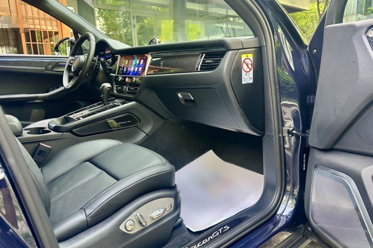 Used Porsche Macan 2023 Macan 2.0T Interior 6