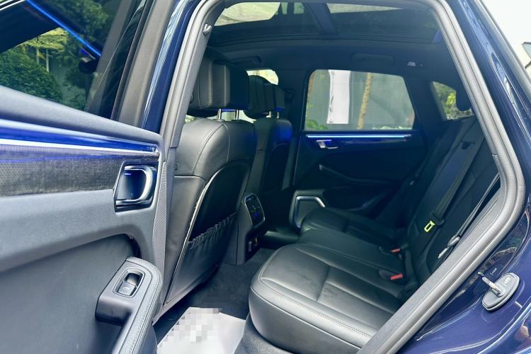 Used Porsche Macan 2023 Macan 2.0T Interior 7