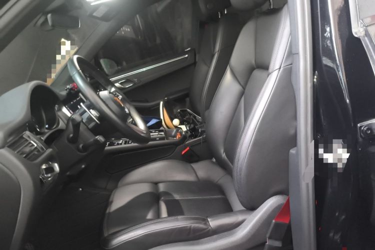 Used Porsche Macan 2023 Macan 2.0T Left Front Seat