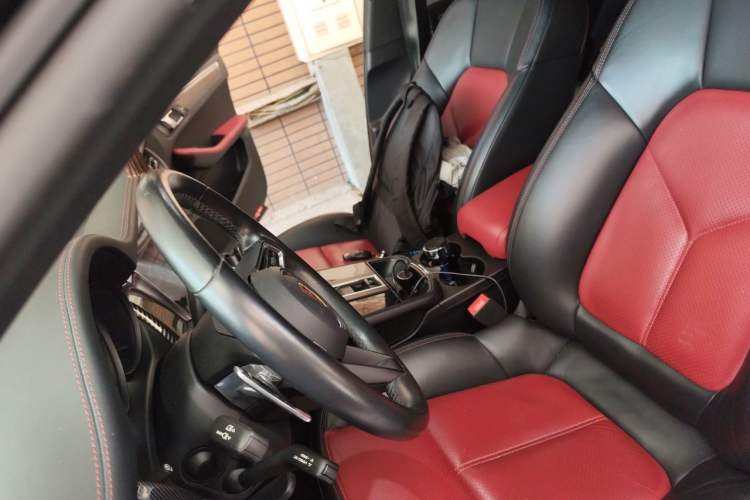 Used Porsche Macan 2023 Macan S 2.9T Left Front Seat