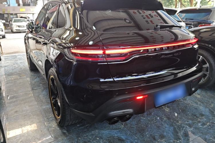 Used Porsche Macan 2023 Macan 2.0T Rear Left 45 Deg