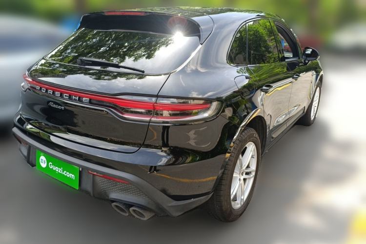 Used Porsche Macan 2023 Macan 2.0T Rear Right 45 Deg