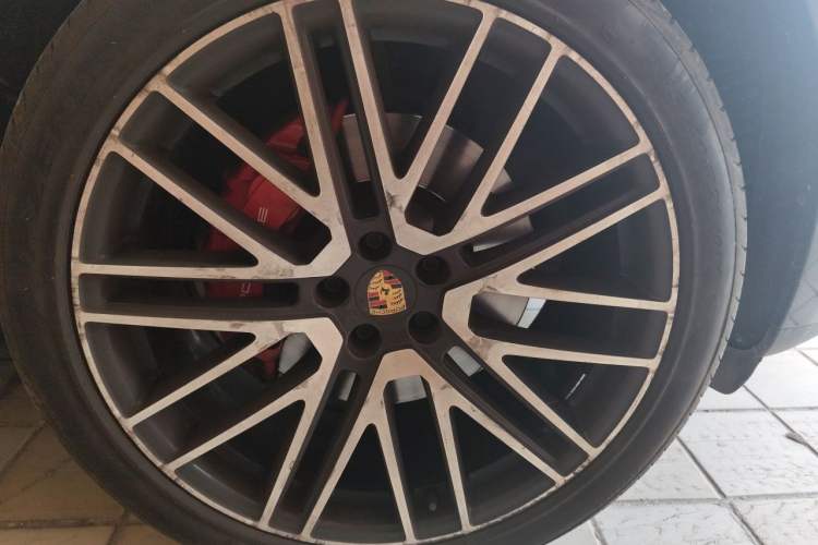 Used Porsche Macan 2023 Macan S 2.9T Right Front Wheel Hub