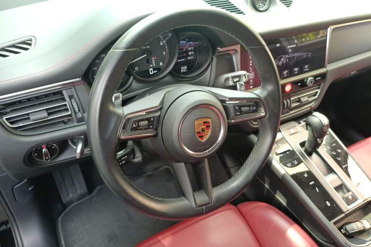 Used Porsche Macan 2023 Macan 2.0T Steering Wheel