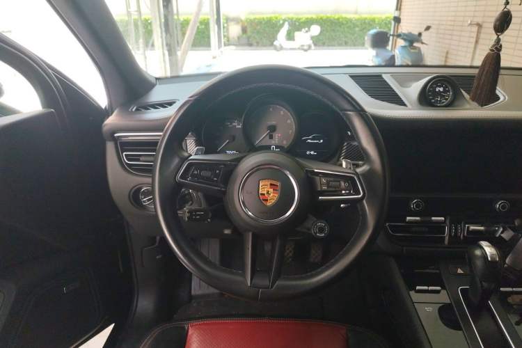 Used Porsche Macan 2023 Macan S 2.9T Steering Wheel