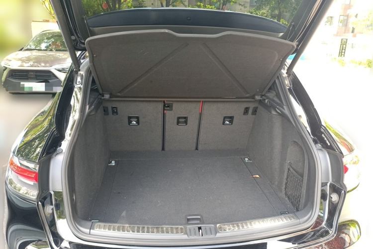 Used Porsche Macan 2023 Macan 2.0T Trunk
