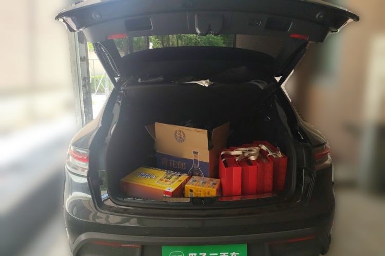 Used Porsche Macan 2023 Macan S 2.9T Trunk