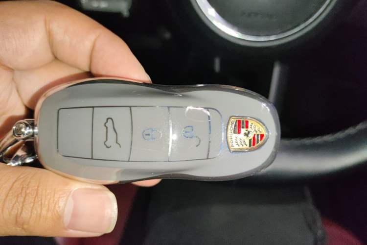 Used Porsche Macan 2023 Macan 2.0T Vehicle Key