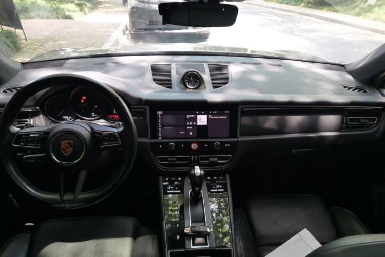 Used Porsche Macan 2023 Macan 2.0T Center Console