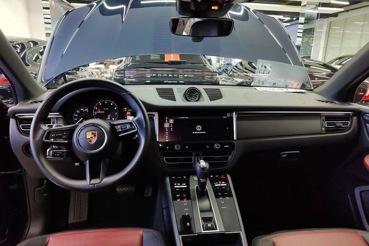 Used Porsche Macan 2023 Macan 2.0T Center Console