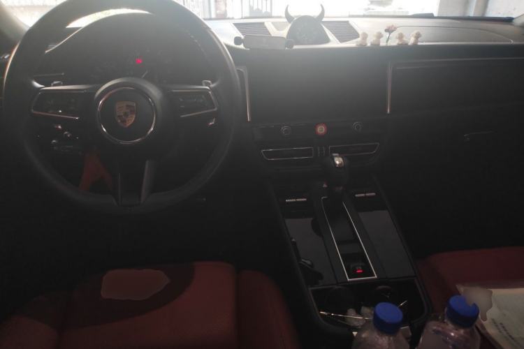 Used Porsche Macan 2023 Macan 2.0T Center Console