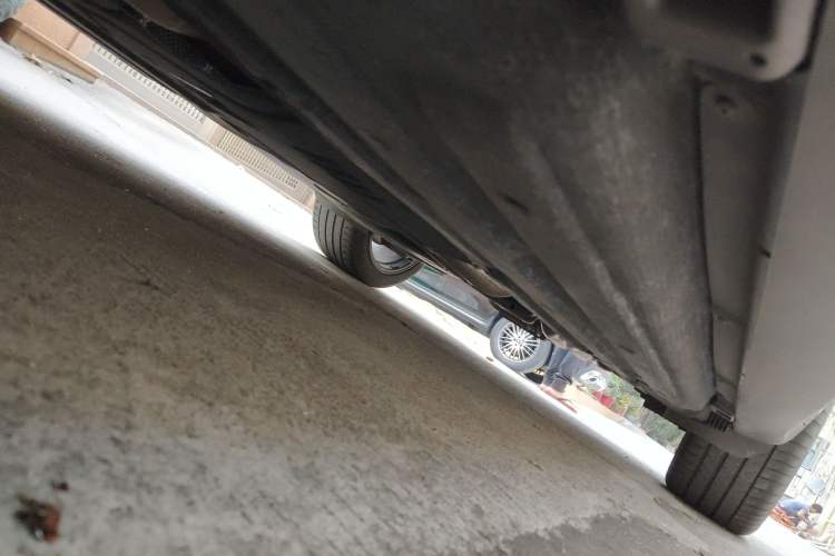 Used Porsche Macan 2023 Macan S 2.9T Chassis Front Left