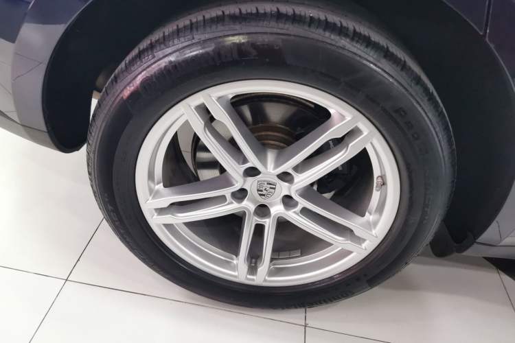 Used Porsche Macan 2023 Macan 2.0T Exterior 8